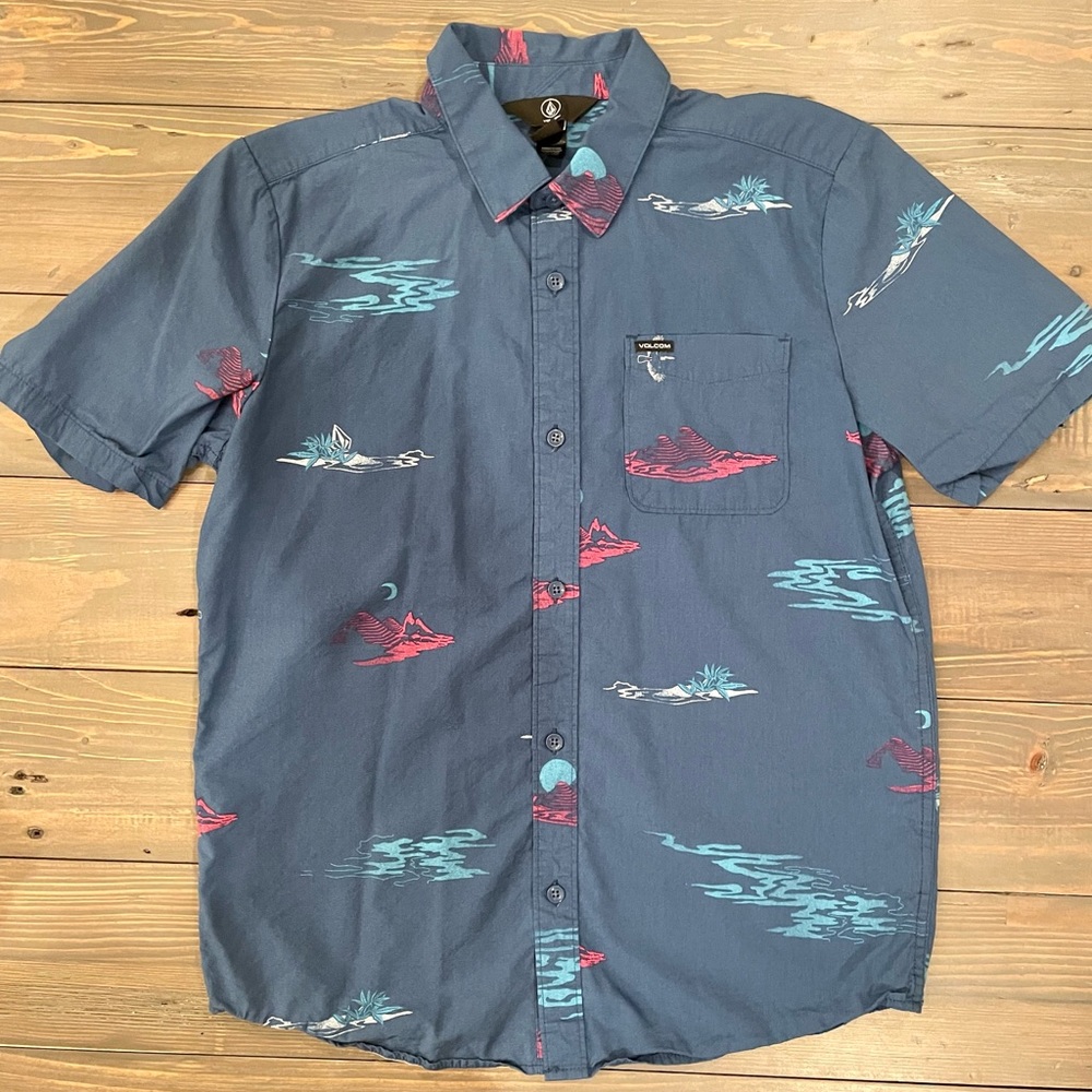 Volcom button up shirt. Size 14. Excellent condition.